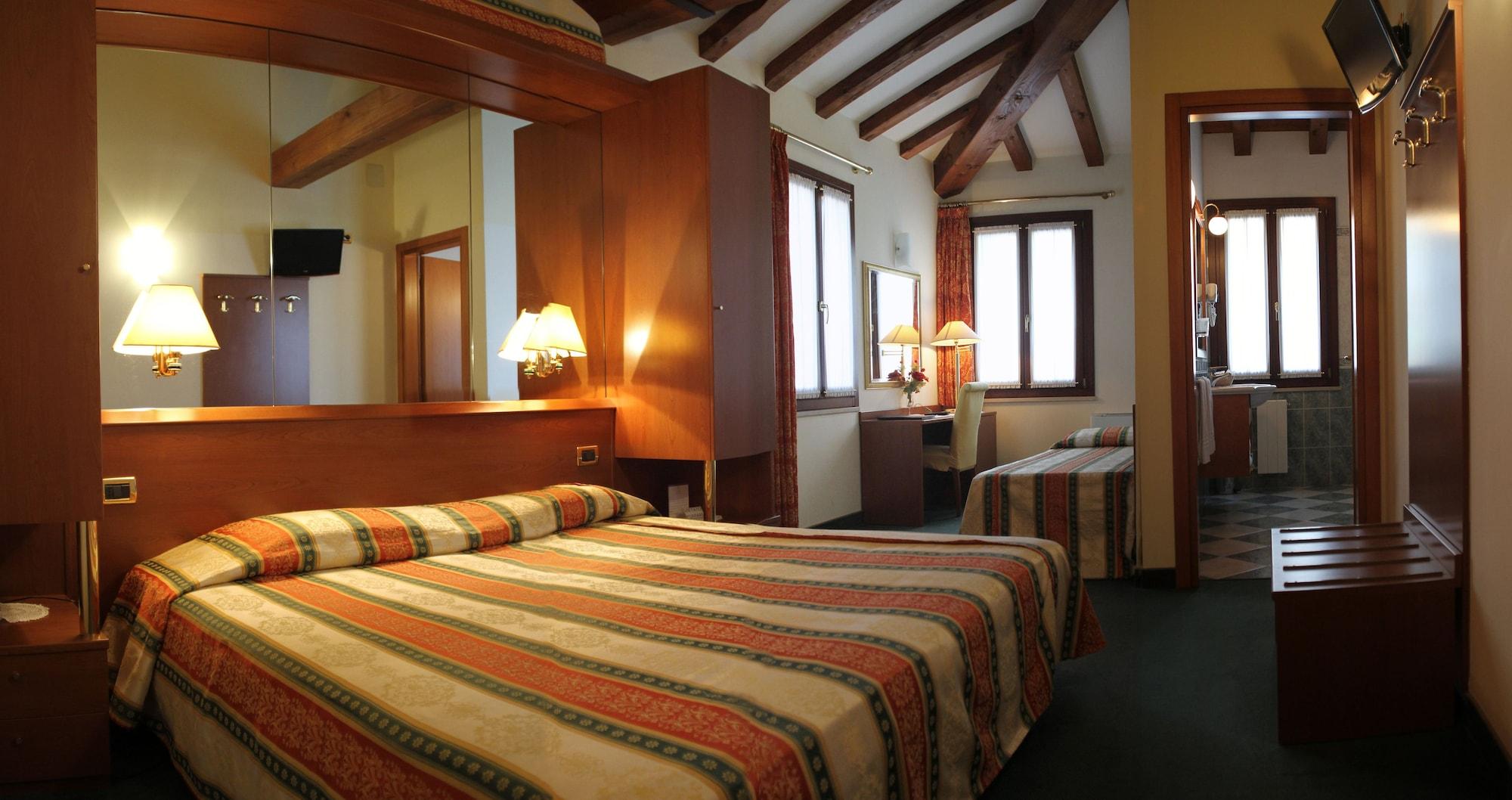 Hotel Antico Moro Chirignago-Zelarino Exterior photo