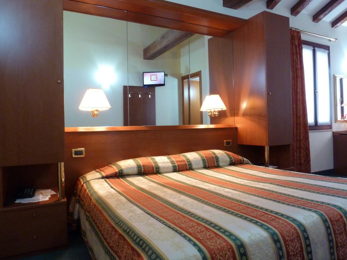 Hotel Antico Moro Chirignago-Zelarino Exterior photo