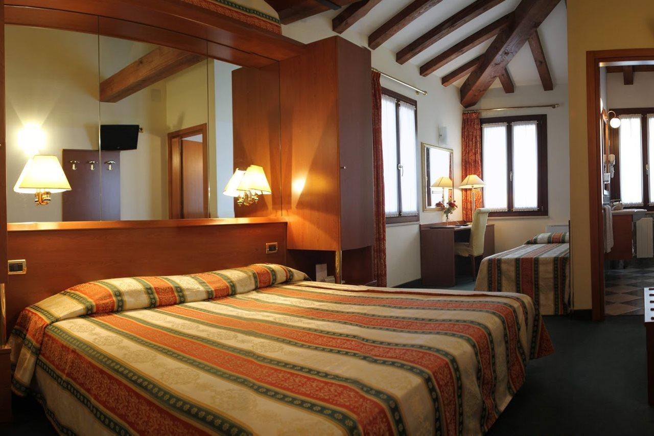 Hotel Antico Moro Chirignago-Zelarino Exterior photo